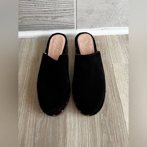 J.Crew Women’s Dakota clogs in suede - Size 8 - Picture 2 of 9